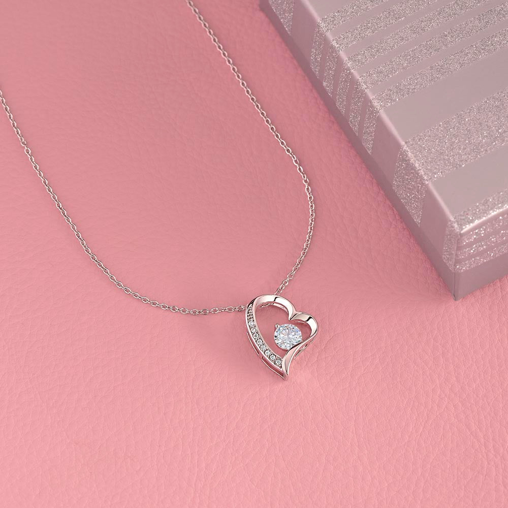 A dazzling Forever Love Necklace